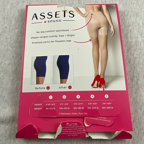 ASSETS SPANX WOMEN’S SHAPING SHEERS PANTYHOSE BUILT-IN SHAPER SHORT SIZE: 2 NUDE - Picture 2 of 8